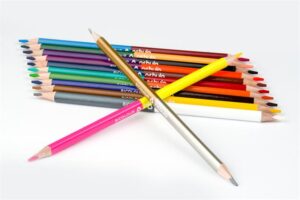 Gyártó: <span class='dk-excerpt-value'>NEBULO</span>
Csomagolási egység: <span class='dk-excerpt-value'>12 db</span> Színes ceruza készlet, kétvégű, háromszögletű, NEBULO, 24 különböző szín