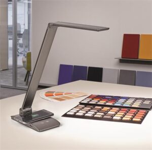 Gyártó: <span class='dk-excerpt-value'>MAUL</span> Asztali lámpa, LED, szabályozható, Qi, USB, MAUL "Stella colour vario", szürke