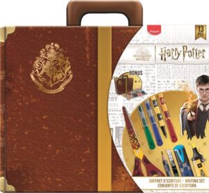 Gyártó: <span class='dk-excerpt-value'>MAPED</span>
Csomagolási egység: <span class='dk-excerpt-value'>13 db</span> Írószerkészlet, kiegészítőkkel, MAPED, "Harry Potter Teens", 13 darabos, bőrönd