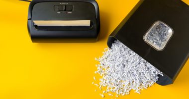 A kidobott papír tényleg eltűnik… vagy csak gazdát cserél?